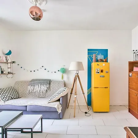 *porte De Clichy* For 4 People * Paris